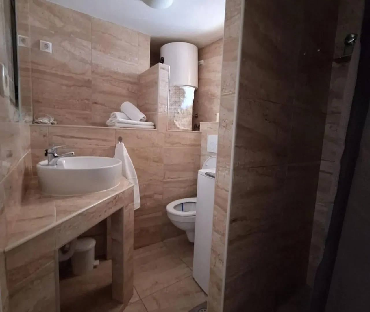 Lucy Apartments With Heated Pool & Free Private Parking Zadar