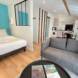 https://le-petit-nid-centre-ville-gare-sncf-longchamp-wifi-netflix.fr-provencehotel.com