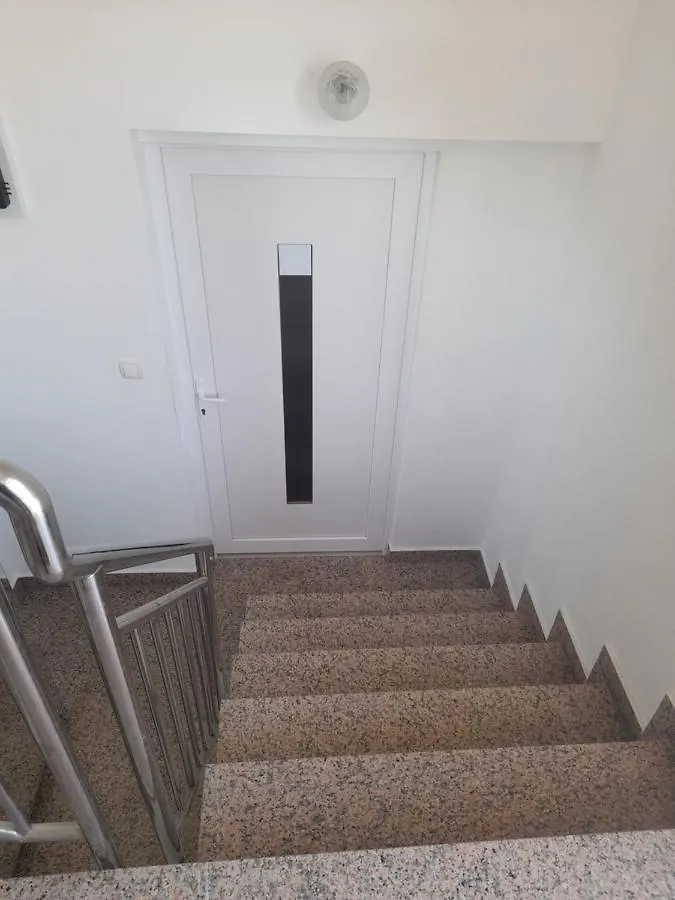 Lucy Apartments With Heated Pool & Free Private Parking Zadar