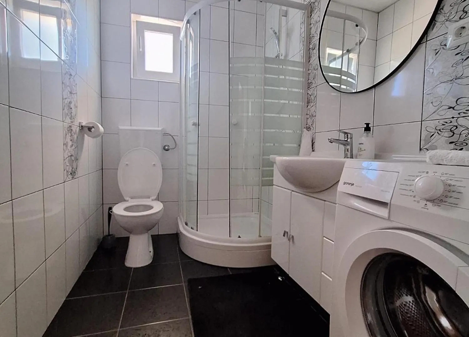 Lucy Apartments With Heated Pool & Free Private Parking Zadar Croatia