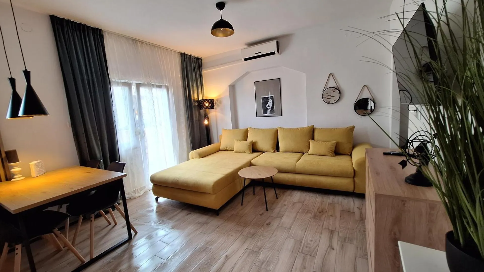 Lucy Apartments With Heated Pool & Free Private Parking Zadar