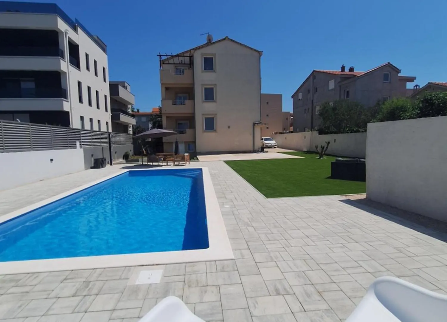 Lucy Apartments With Heated Pool & Free Private Parking Zadar Croatia