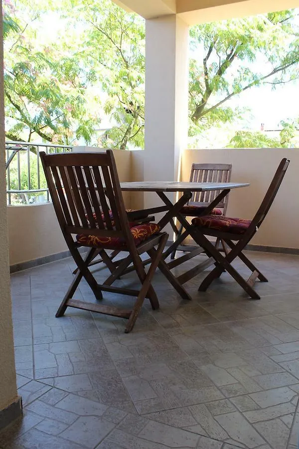 Lucy Apartments With Heated Pool & Free Private Parking Zadar Croatia